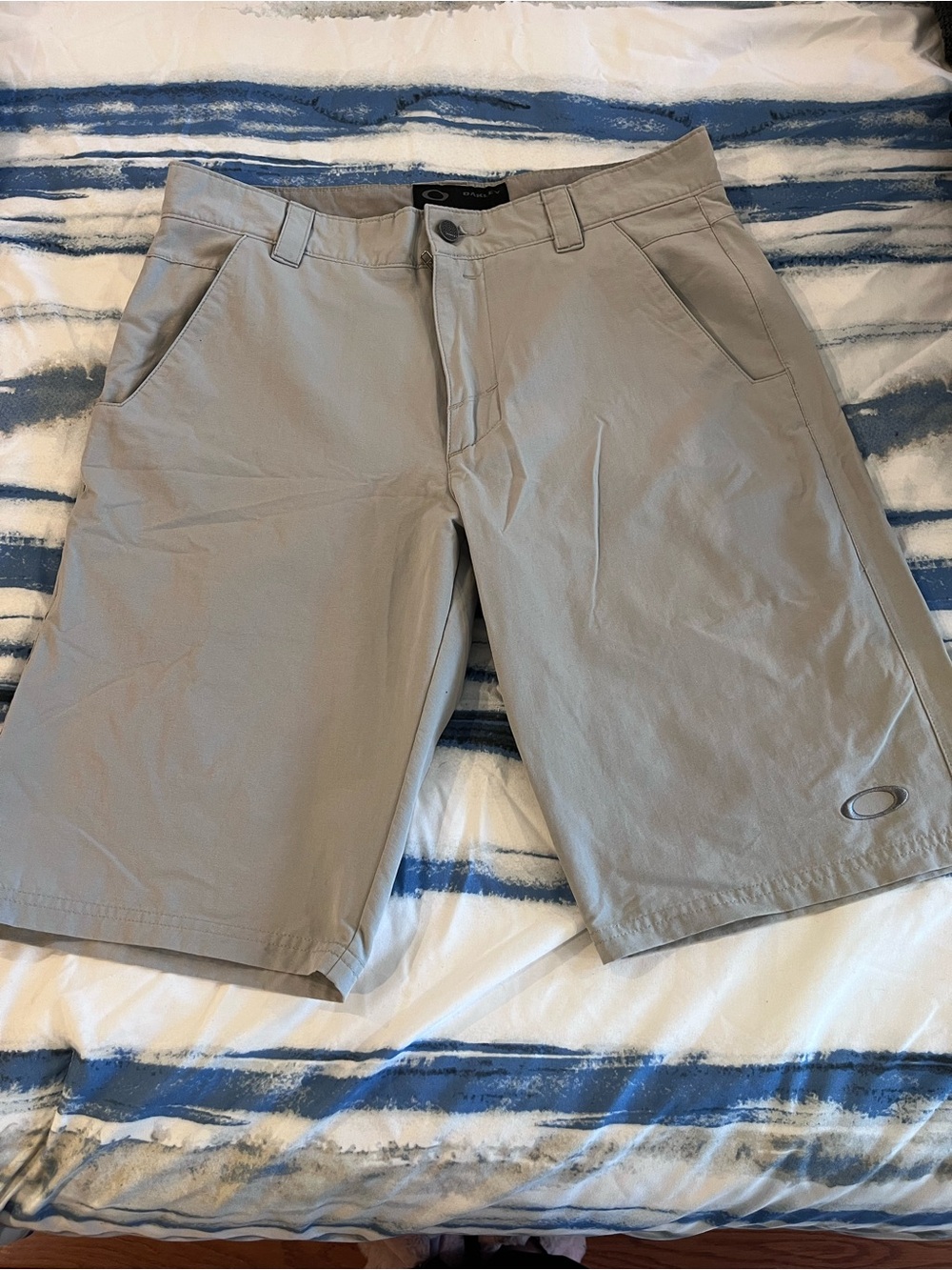 Oakley Men's Shorts in Light Gray
